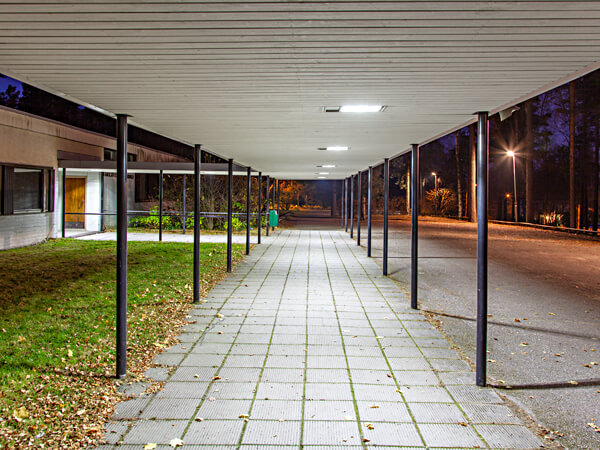 H&auml;rk&auml;vehmaan koulu